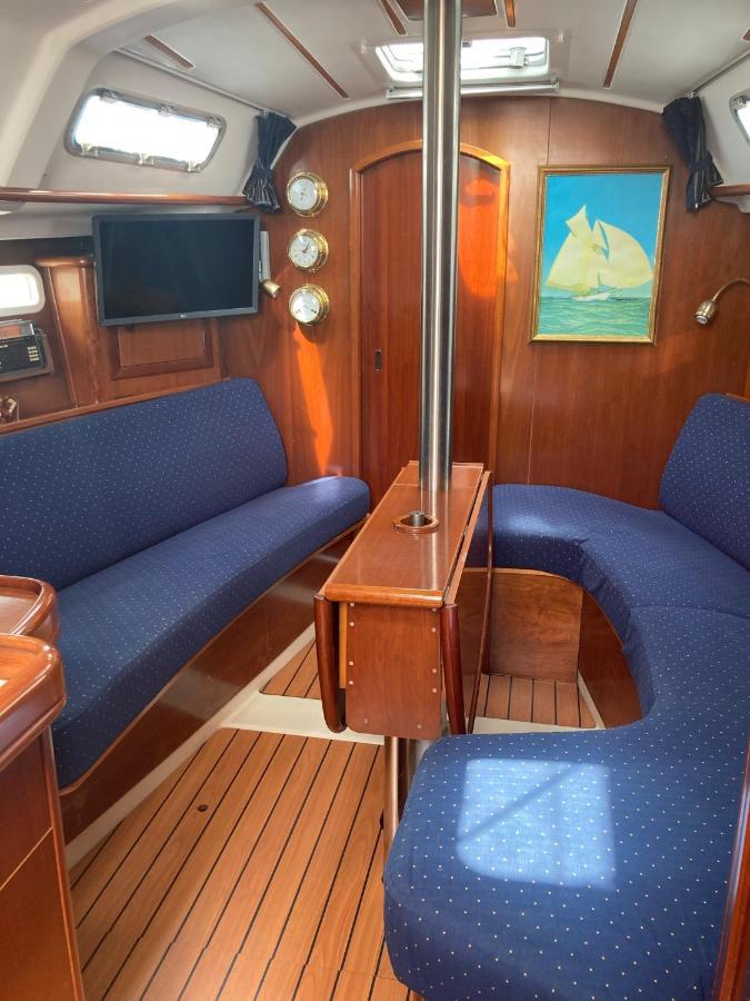 Botel Sea Bloom - Sleep & Sail In Tejo Lisboa